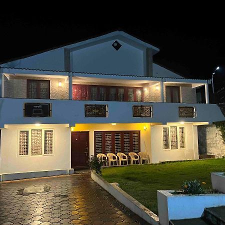 Ls Cottage Утакаманд Экстерьер фото