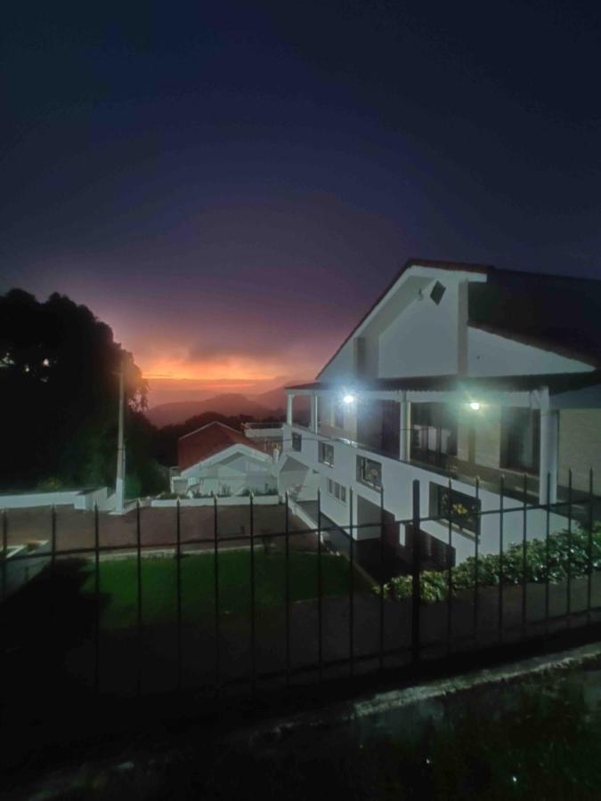 Ls Cottage Утакаманд Экстерьер фото